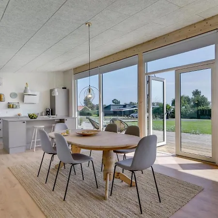 Holiday Sebbi - 90m From The Sea By Interhome *